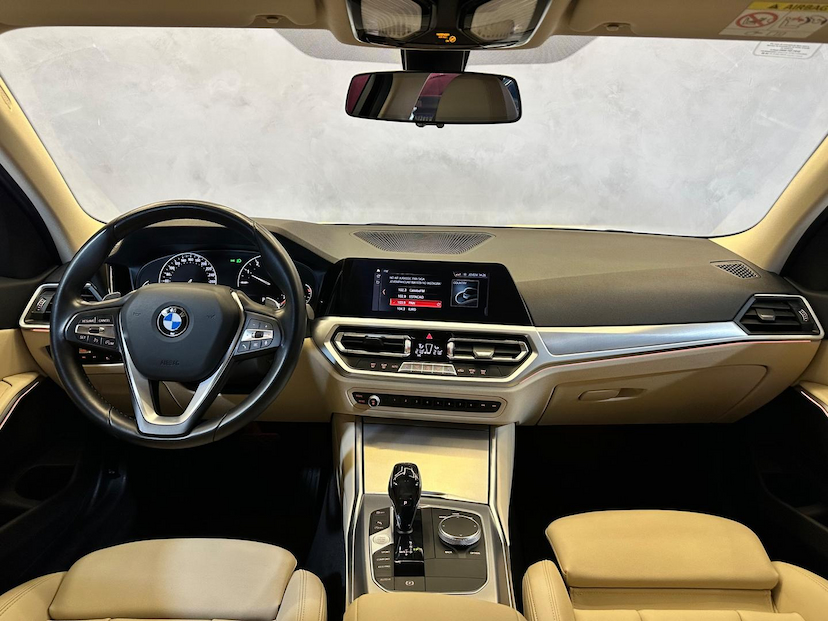 Foto do veículo BMW 320I  2.0 16V TURBO ACTIVE FLEX 4P AUTOMATICO 2020 59.500 KM 179.900,00