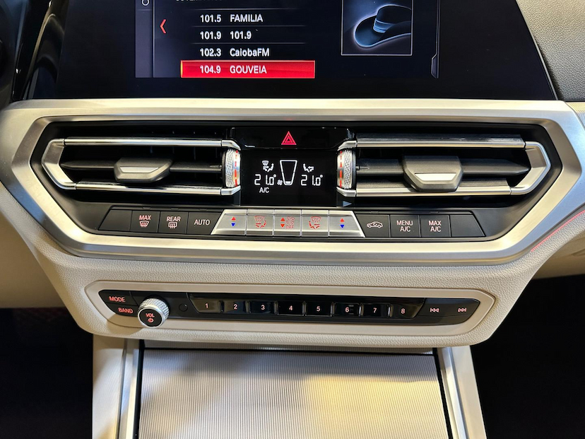 Foto do veículo BMW 320I  2.0 16V TURBO ACTIVE FLEX 4P AUTOMATICO 2020 59.500 KM 179.900,00