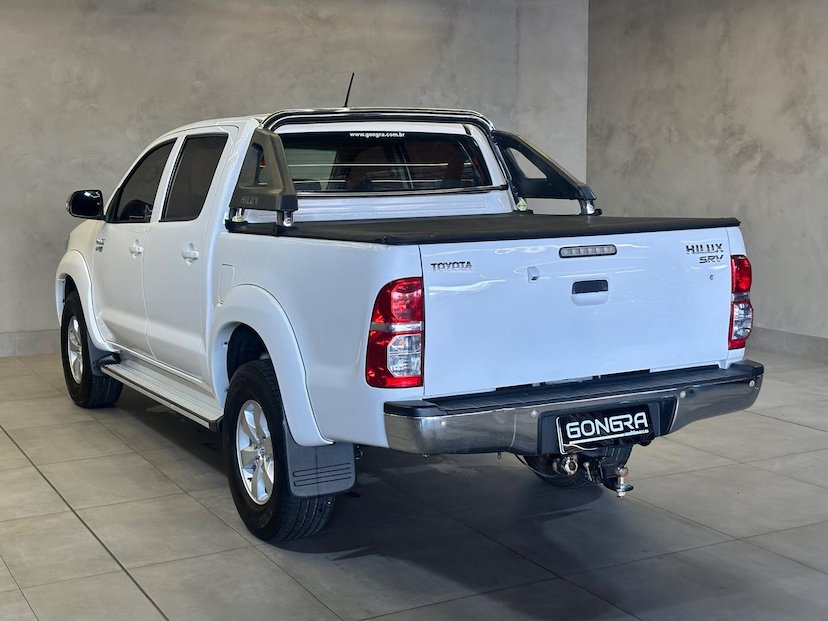 Foto do veículo TOYOTA HILUX  2.7 VVT-I FLEX CD SRV 4X2 AUTOMÁTICO 2015 138.272 KM 116.900,00
