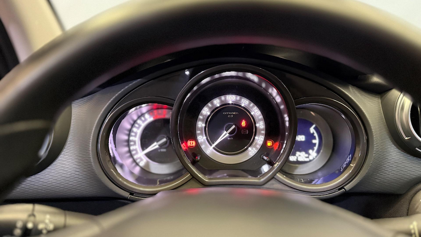 Foto do veículo CITROËN C3  90M TENDANCE 2015 122.174 KM 42.900,00