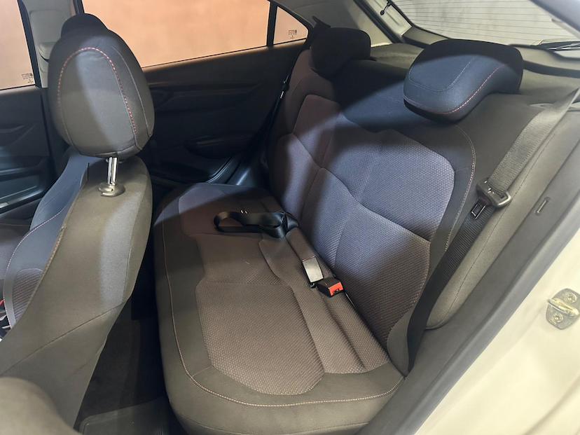 Foto do veículo CHEVROLET ONIX  1.4 MT LT 2016 68.731 KM 56.900,00