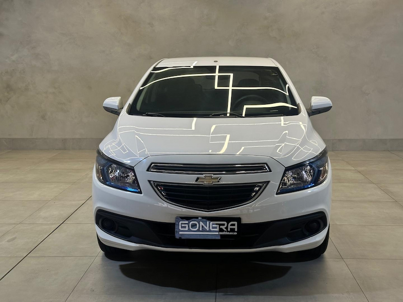 Foto do veículo CHEVROLET ONIX  1.4 MT LT 2016 68.731 KM 56.900,00