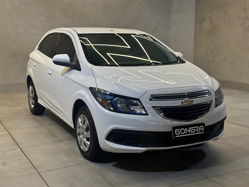 Foto do veículo CHEVROLET ONIX  1.4 MT LT 2016 68.731 KM 56.900,00