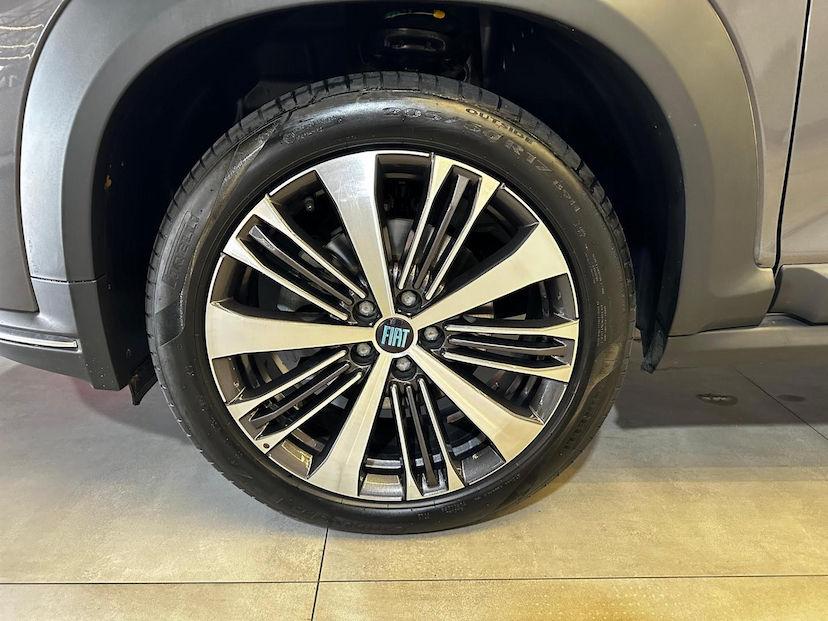 Foto do veículo FIAT FASTBACK  AUDACE TURBO 200 FLEX AT 4P 2024 7.683 KM 116.900,00