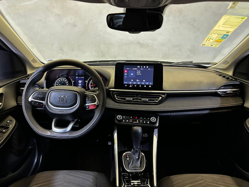 Foto do veículo FIAT FASTBACK  AUDACE TURBO 200 FLEX AT 4P 2024 7.683 KM 116.900,00