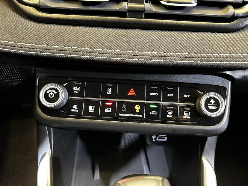 Foto do veículo FIAT FASTBACK  AUDACE TURBO 200 FLEX AT 4P 2024 7.683 KM 116.900,00