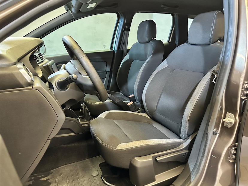 Foto do veículo RENAULT DUSTER  ZEN 1.6 CVT 2022 45.450 KM 84.900,00