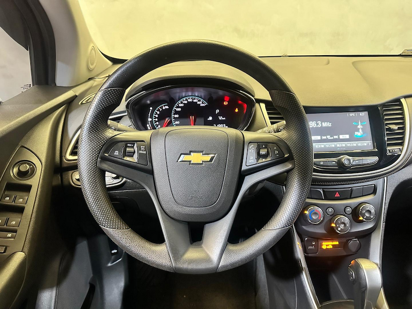 Foto do veículo CHEVROLET TRACKER  LT AT 2018 71.600 KM 81.900,00