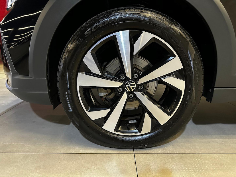 Foto do veículo VOLKSWAGEN NIVUS  HL TSI 2024 14.777 KM 124.900,00