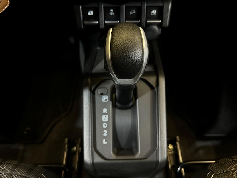 Foto do veículo SUZUKI JIMNY  SIERRA 4STYLE ALLGRIP 1.5 16V AUT. 2025 141 KM 189.900,00