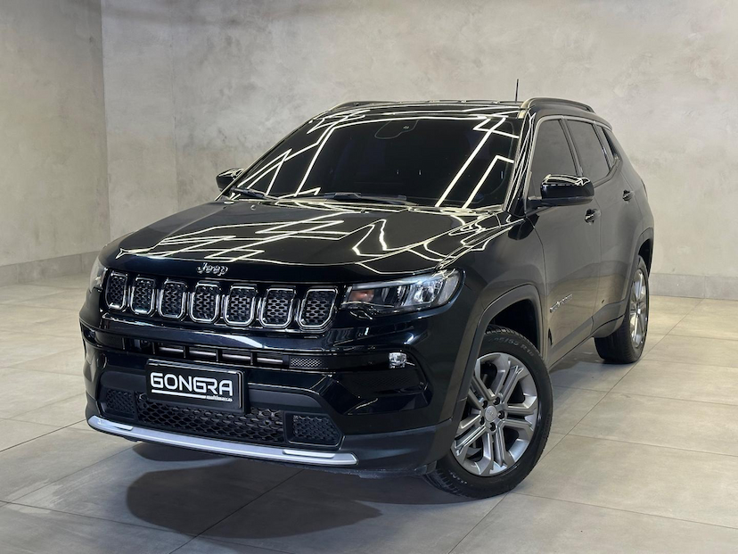 Foto do veículo JEEP COMPASS  LONG TF 2023 30.352 KM 138.900,00