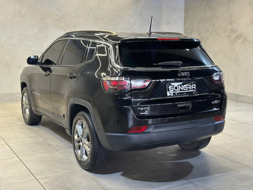 Foto do veículo JEEP COMPASS  LONG TF 2023 30.352 KM 138.900,00