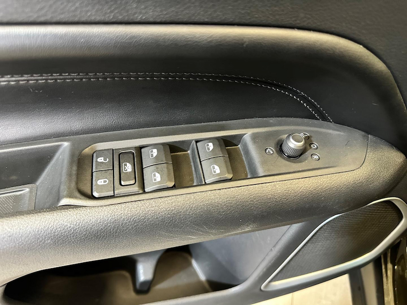 Foto do veículo JEEP COMPASS  LONG TF 2022 35.338 KM 124.900,00
