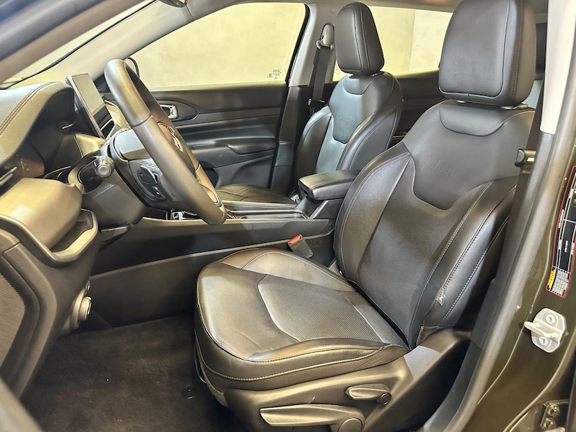 Foto do veículo JEEP COMPASS  LONG TF 2022 35.338 KM 124.900,00