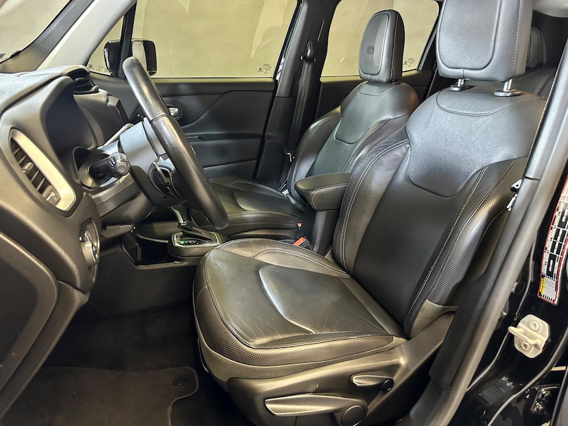 Foto do veículo JEEP RENEGADE  LONGITUDE 1.8 FLEX AUTOMATICO 2020 61.620 KM 83.900,00