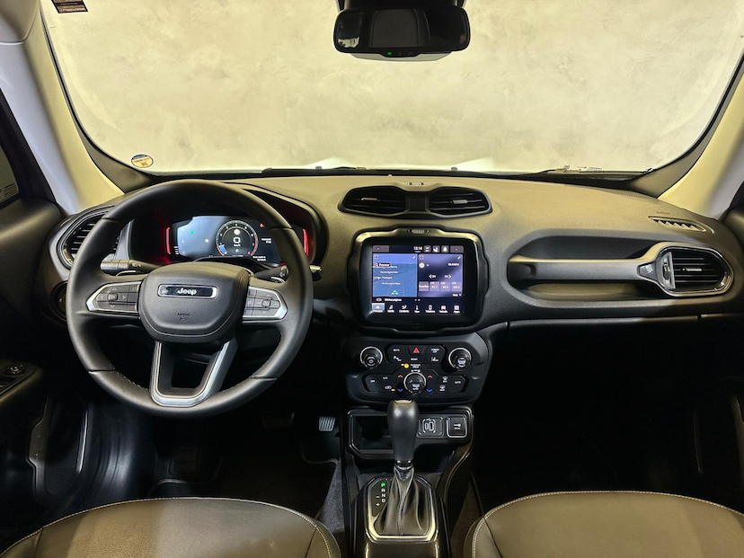 Foto do veículo JEEP RENEGADE  LGTD T270 2024 5.741 KM 124.900,00