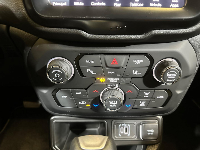 Foto do veículo JEEP RENEGADE  LGTD T270 2024 5.741 KM 124.900,00