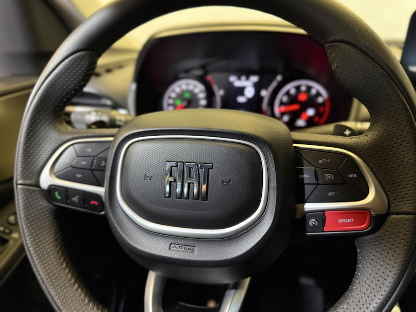 Foto do veículo FIAT FASTBACK  AUDACE TURBO 200 FLEX AT 4P 2023 12.120 KM 112.900,00