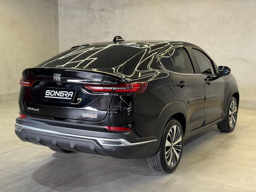 Foto do veículo FIAT FASTBACK  AUDACE TURBO 200 FLEX AT 4P 2023 12.120 KM 112.900,00