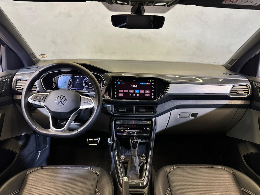 Foto do veículo VOLKSWAGEN T-CROSS  HL TSI 2024 24.873 KM 139.900,00