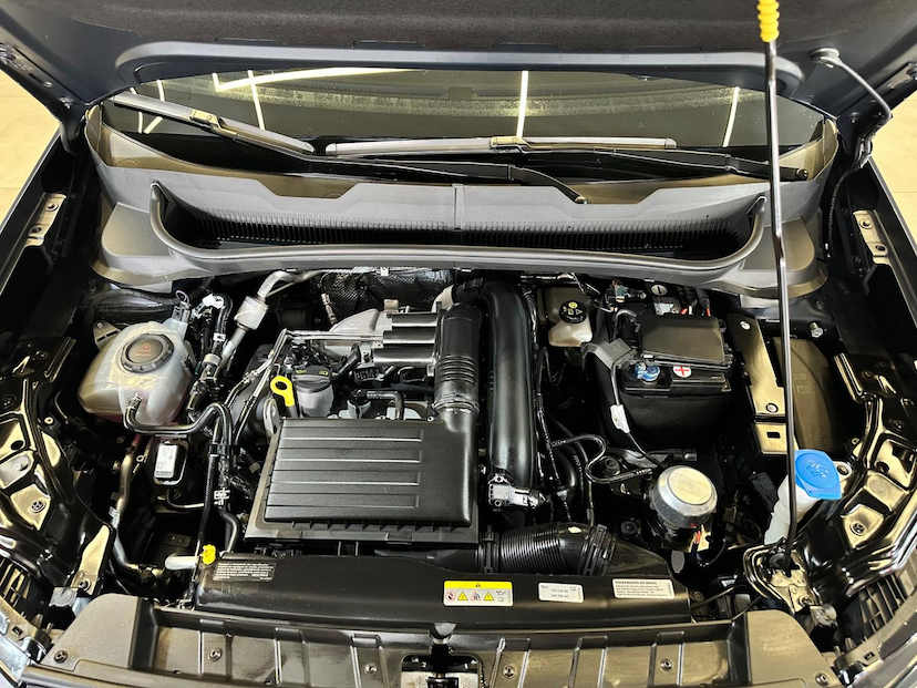 Foto do veículo VOLKSWAGEN T-CROSS  HL TSI 2024 24.873 KM 139.900,00
