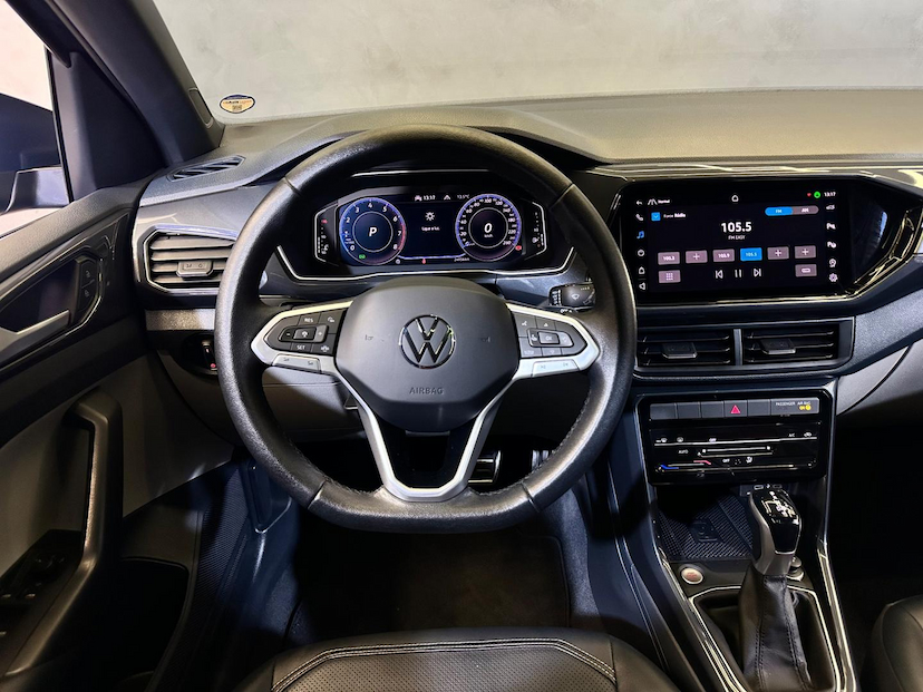 Foto do veículo VOLKSWAGEN T-CROSS  HL TSI 2024 24.873 KM 139.900,00