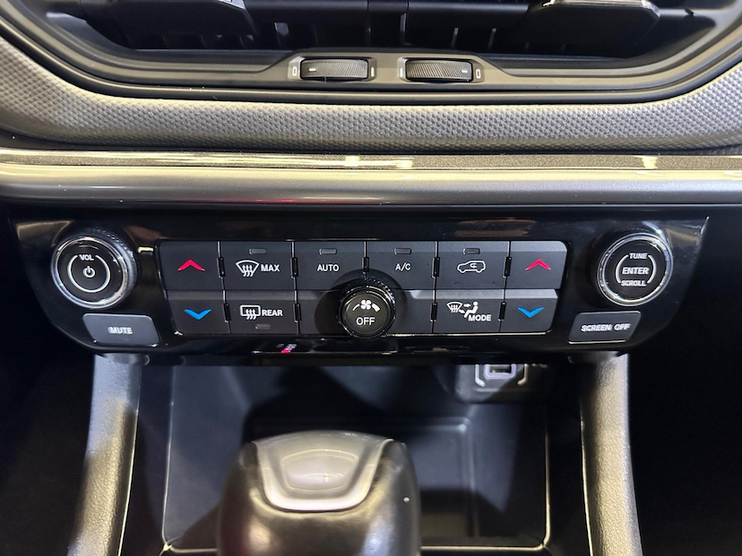 Foto do veículo JEEP COMPASS  LONG. T270 1.3 TB 4X2 FLEX AUT. 2022 74.362 KM 116.900,00