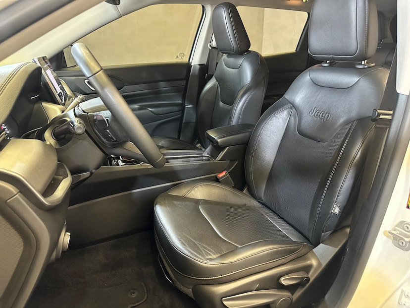 Foto do veículo JEEP COMPASS  LONG. T270 1.3 TB 4X2 FLEX AUT. 2022 74.362 KM 116.900,00