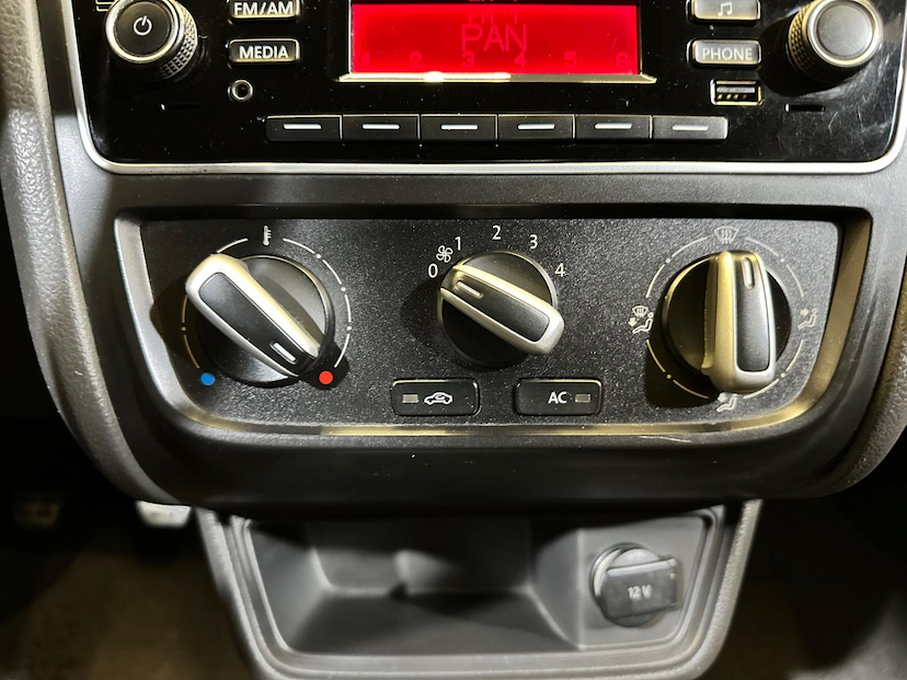 Foto do veículo VOLKSWAGEN SAVEIRO  1.6 CE CROSS 2016 114.840 KM 74.900,00