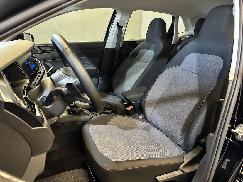 Foto do veículo VOLKSWAGEN POLO  COMFORTLINE 1.0 TSI AUT 2025 11.400 KM 98.900,00