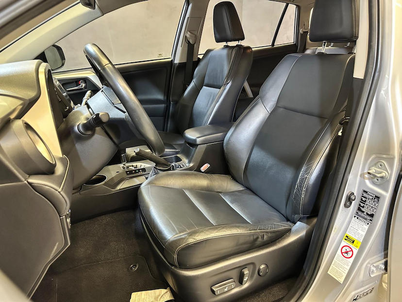 Foto do veículo TOYOTA RAV4  2.0 4X4 16V GASOLINA 4P AUT 2014 101.951 KM 94.900,00