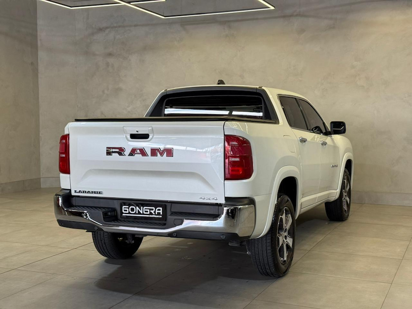Foto do veículo RAM RAMPAGE  LARAMIE 2.0 2024 10.405 KM 204.900,00