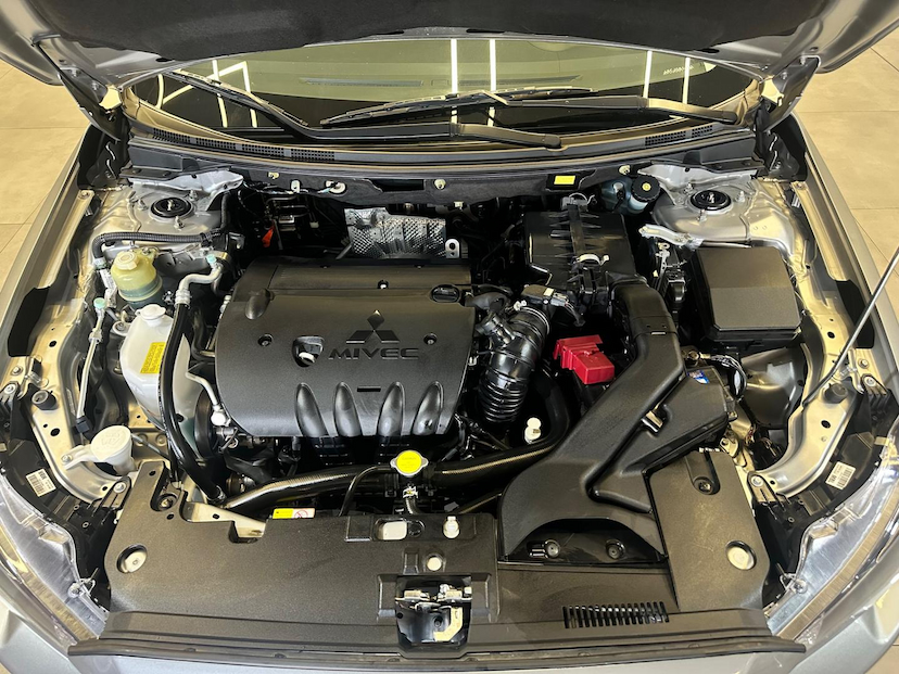 Foto do veículo MITSUBISHI LANCER  2.0 CVT 2019 63.800 KM 76.900,00