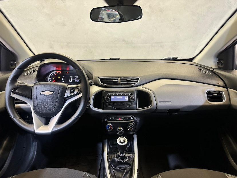 Foto do veículo CHEVROLET ONIX  1.0 MT LT 2019 95.280 KM 53.900,00