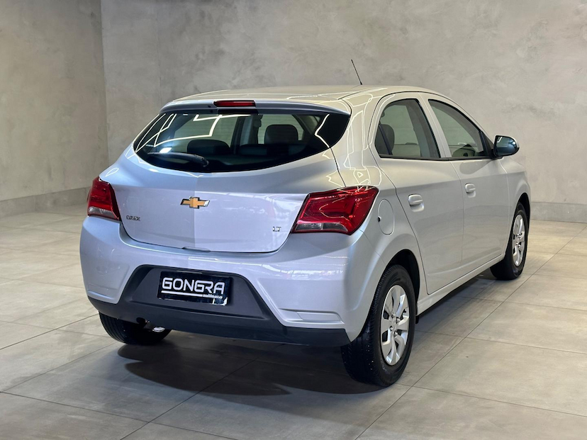 Foto do veículo CHEVROLET ONIX  1.0 MT LT 2019 95.280 KM 53.900,00
