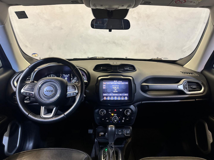 Foto do veículo JEEP RENEGADE  LONGITUDE 4X4 AUTOMATICO 2021 64.980 KM 107.900,00