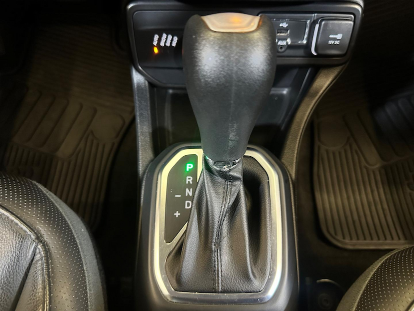 Foto do veículo JEEP RENEGADE  LONGITUDE 4X4 AUTOMATICO 2021 64.980 KM 107.900,00
