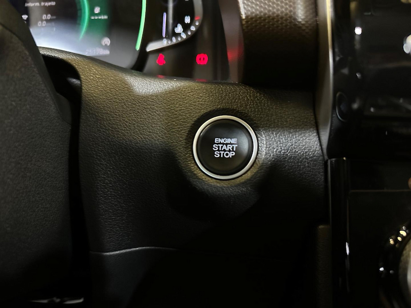 Foto do veículo HYUNDAI CRETA  1.0 TGDI AT6 PLATINUM 2024 25.176 KM 139.900,00