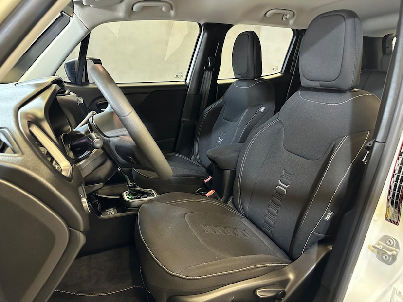 Foto do veículo JEEP RENEGADE  SPT T270 2023 24.800 KM 104.900,00