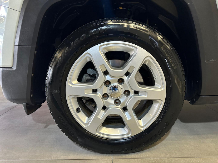 Foto do veículo JEEP RENEGADE  SPT T270 2023 24.800 KM 104.900,00
