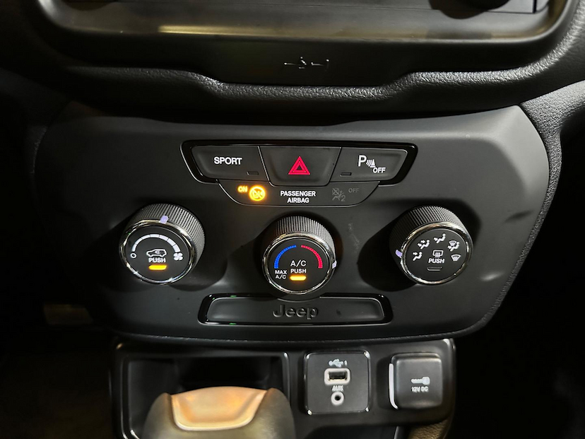 Foto do veículo JEEP RENEGADE  SPORT AT 2021 11.315 KM 85.900,00