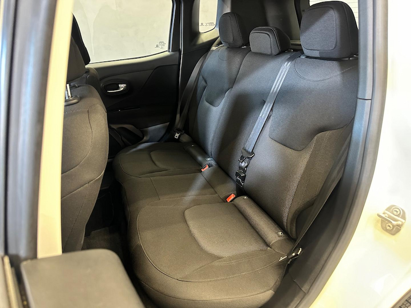 Foto do veículo JEEP RENEGADE  SPORT AT 2021 11.315 KM 85.900,00