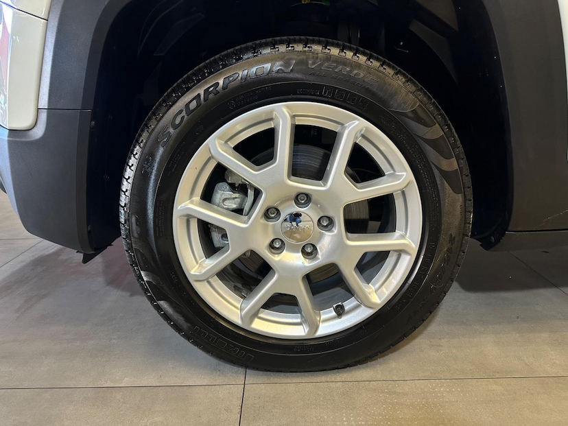 Foto do veículo JEEP RENEGADE  SPORT AT 2021 11.315 KM 85.900,00