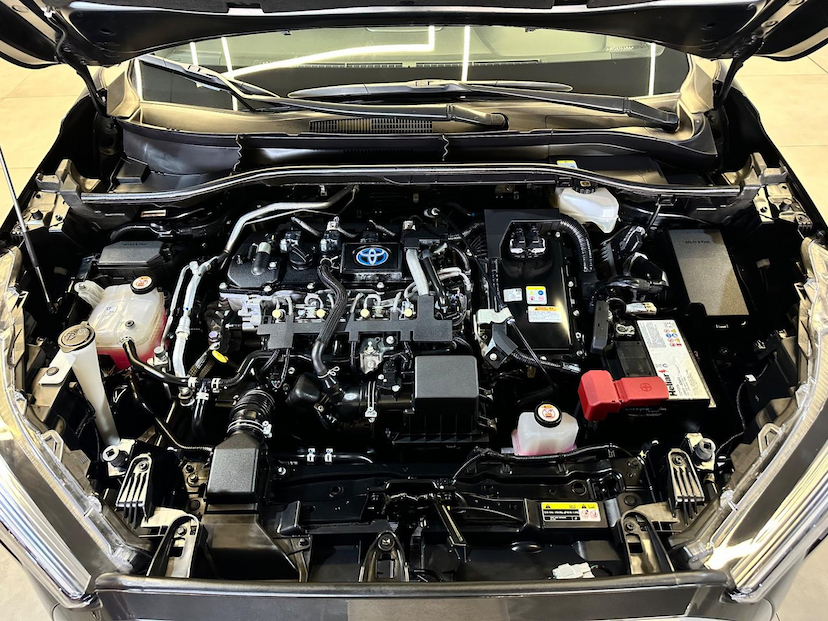 Foto do veículo TOYOTA COROLLA CROSS  XRX 1.8 16V AUT. (HÍBRIDO) 2022 39.578 KM 156.900,00