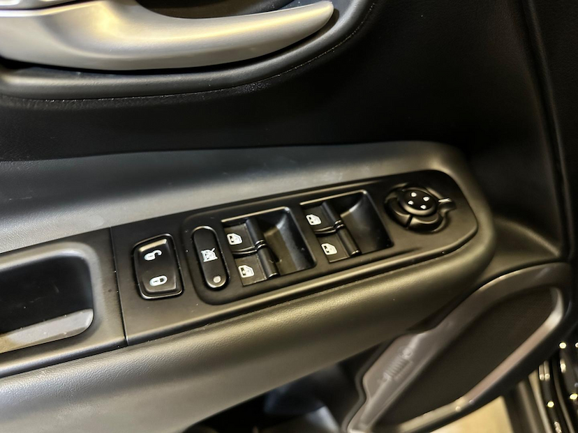 Foto do veículo JEEP RENEGADE  LGTD T270 2024 8.275 KM 119.900,00