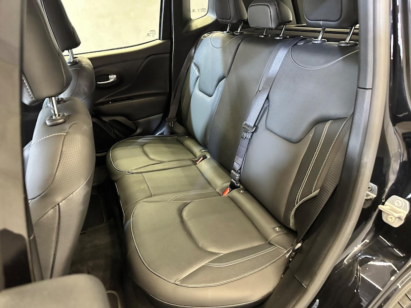 Foto do veículo JEEP RENEGADE  LGTD T270 2024 8.275 KM 119.900,00