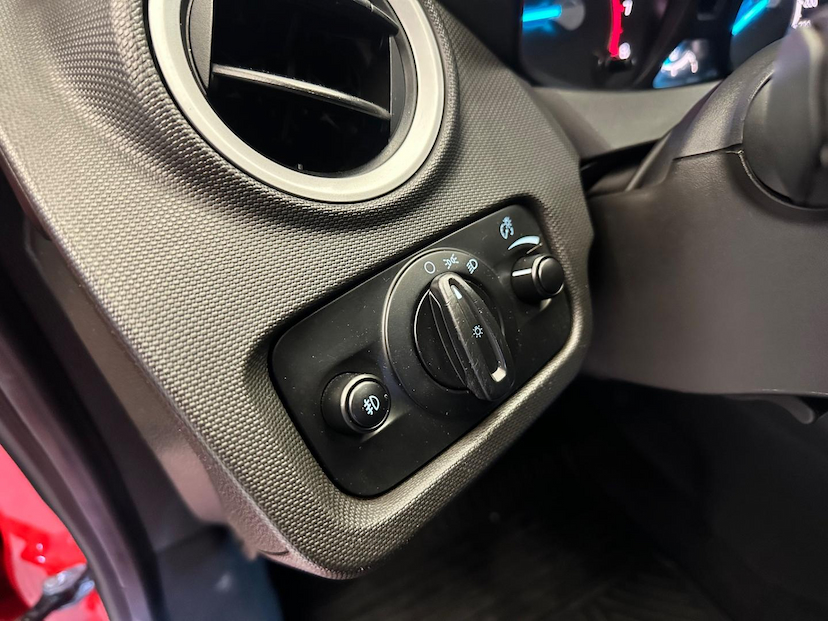 Foto do veículo FORD FIESTA  10SEL GTDI AUT 2018 93.136 KM 59.900,00