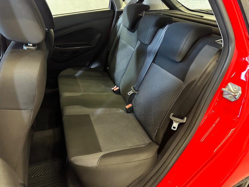 Foto do veículo FORD FIESTA  10SEL GTDI AUT 2018 93.136 KM 59.900,00