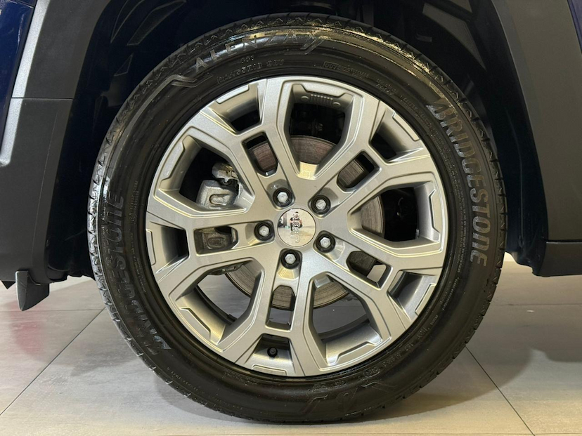 Foto do veículo JEEP RENEGADE  LONGITUDE T270 1.3 TB 4X2 FLEX AUT 2025 14.736 KM 115.900,00