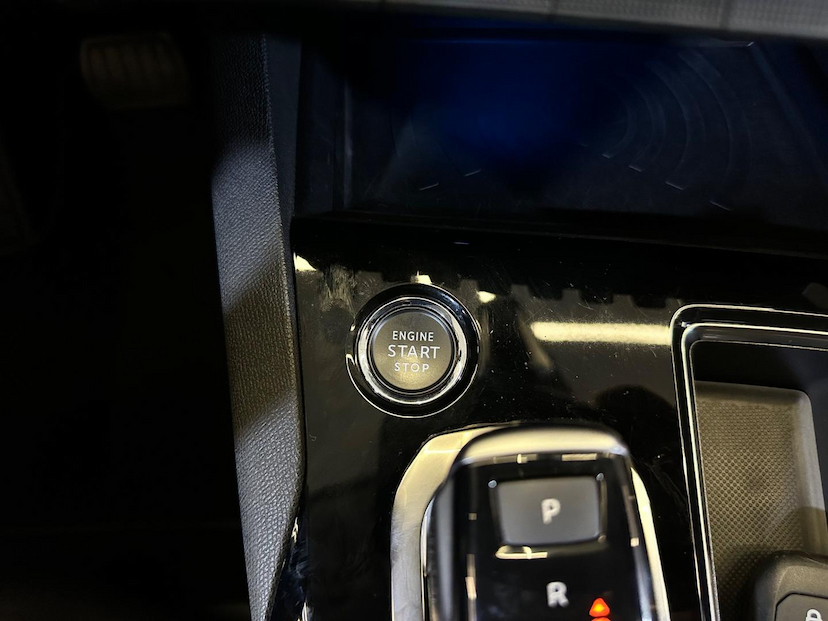 Foto do veículo PEUGEOT 3008  GRIFFE AT 2022 22.200 KM 159.900,00